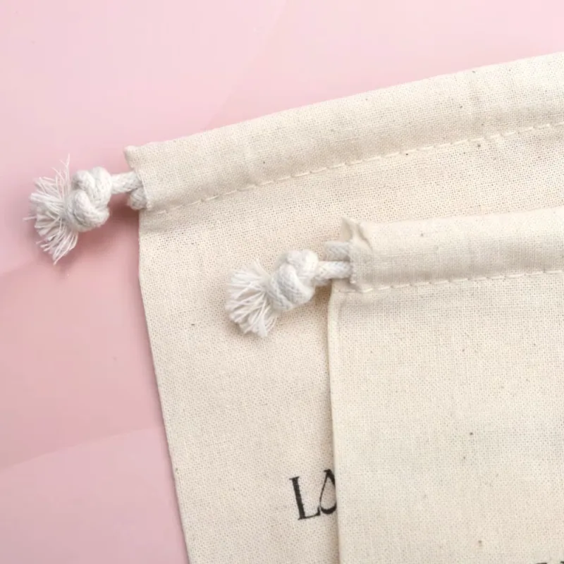 Close-up of knotted pale cords and sewn top channels